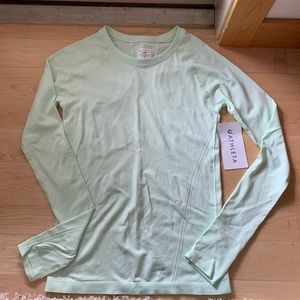 NWT Athleta Mint Green Momentum Top